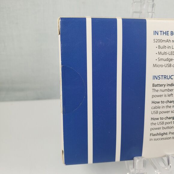 5200MAh Portable Battery Bank with Flashlight, Phone and Tablet Charger - Picture 4 of 7